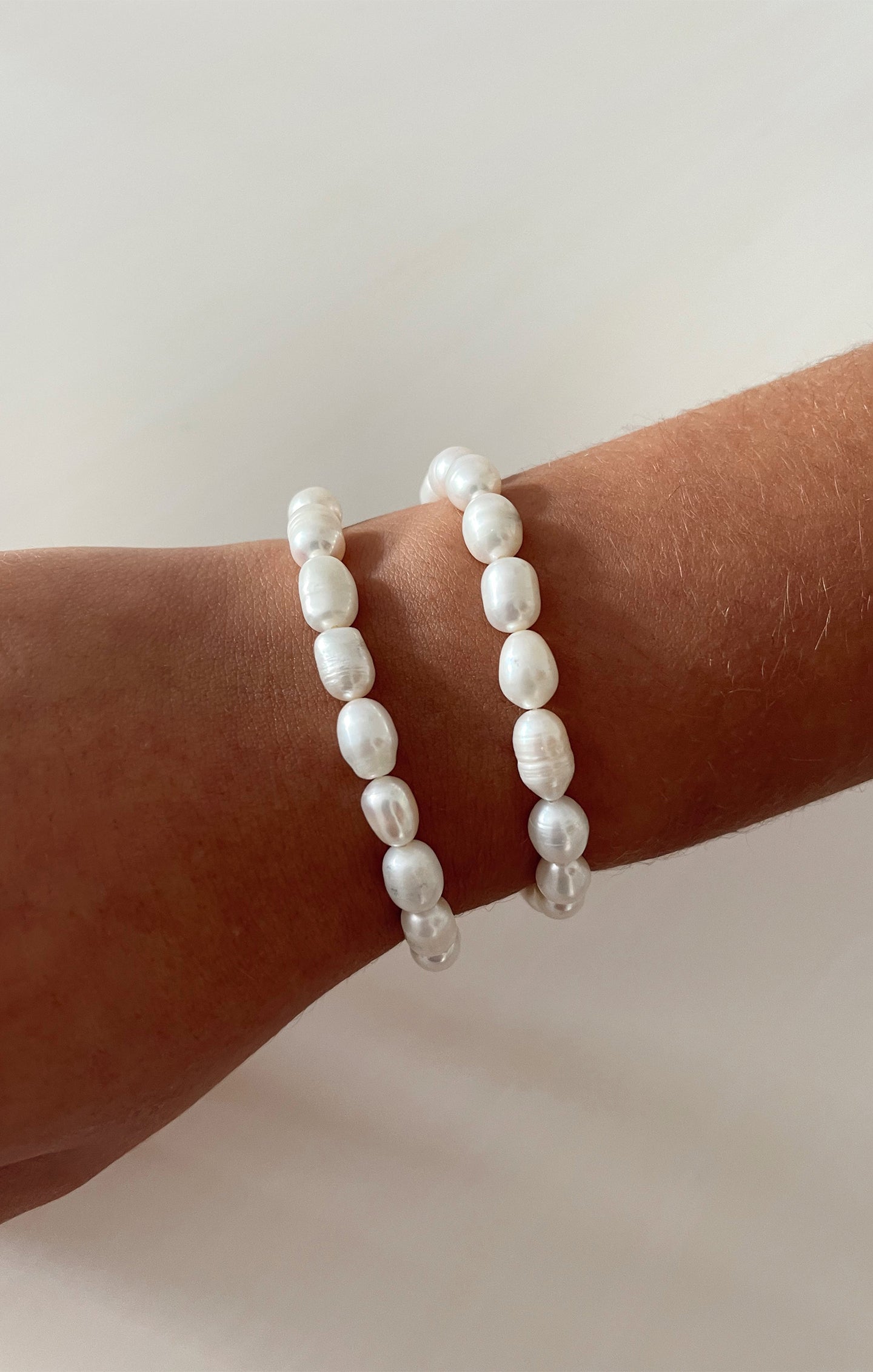 ALV Jewels Ivory Pearl Bracelet for Women - Stackable Gold Jewelry