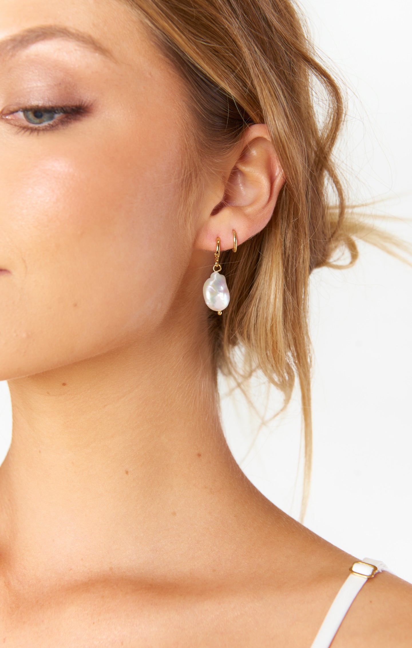 Pearl Drop Earrings in 18K Gold Plated Huggies
