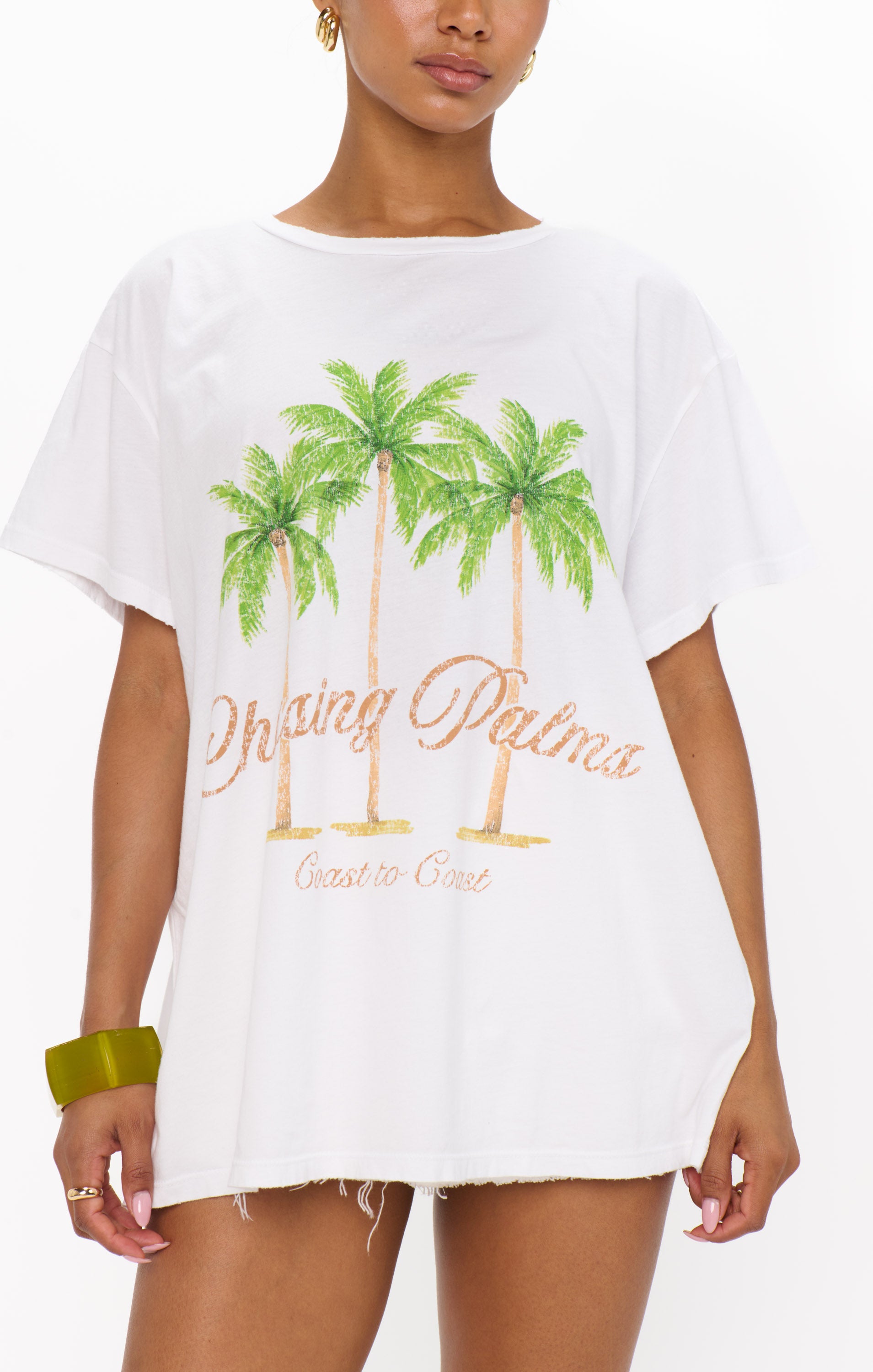 Chasing Palms Graphic Tom Tee - Casual Essential T-Shirt