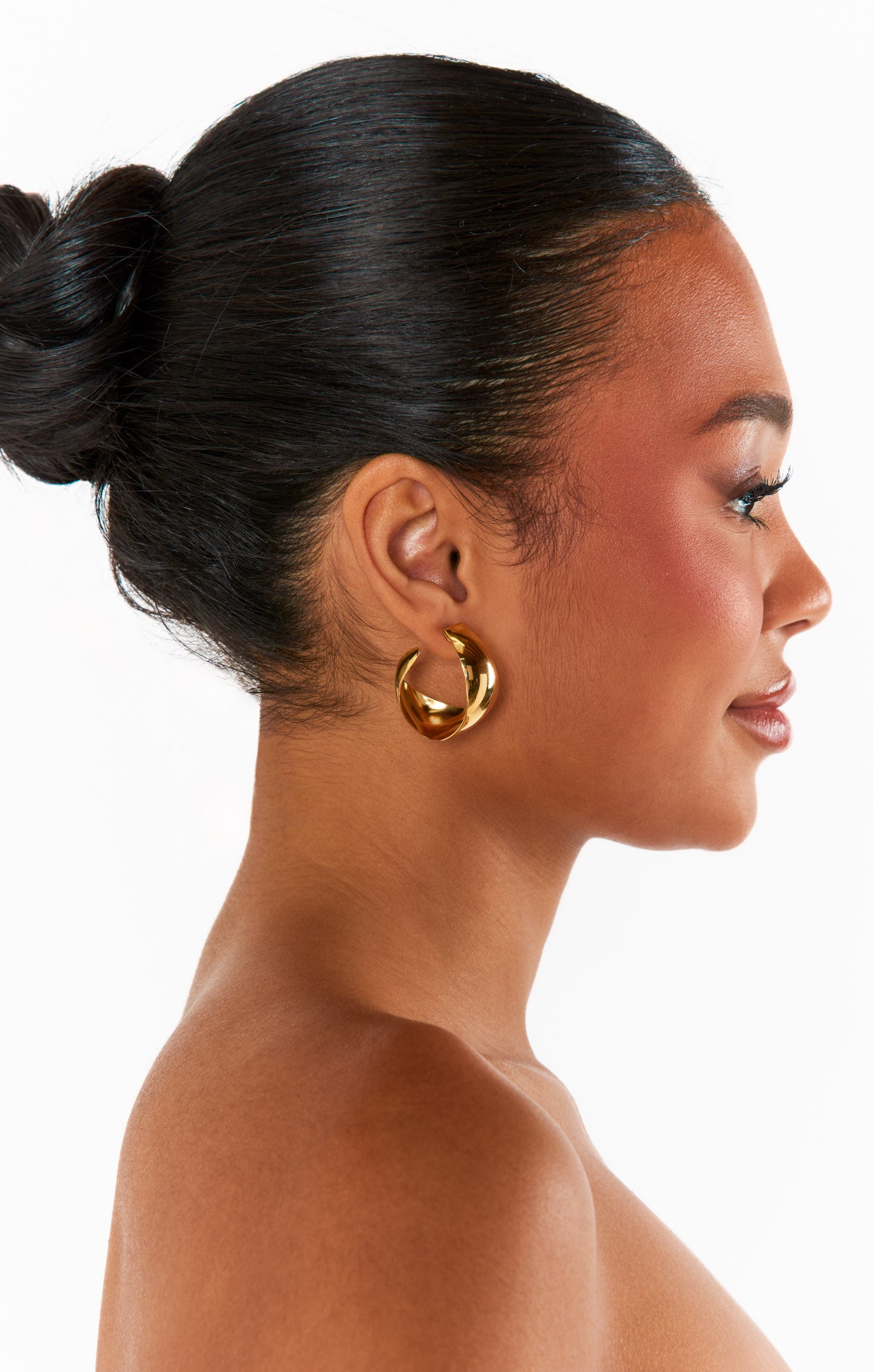 Faithy Jewels Gold Ribbon Hoop Earrings - Playful & Elegant