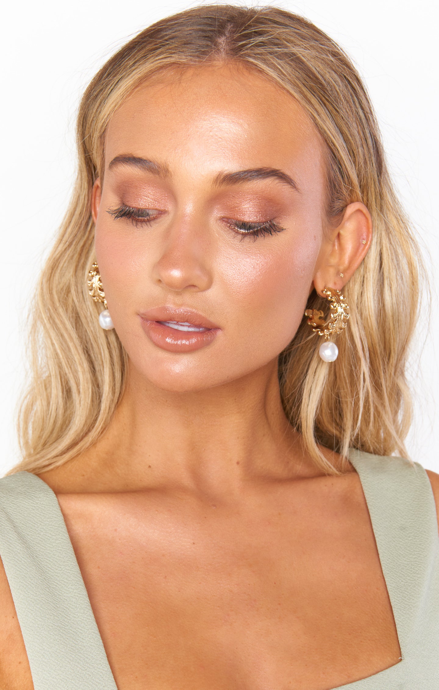Zana Gold Hoop Earrings for Women - Statement Jewelry