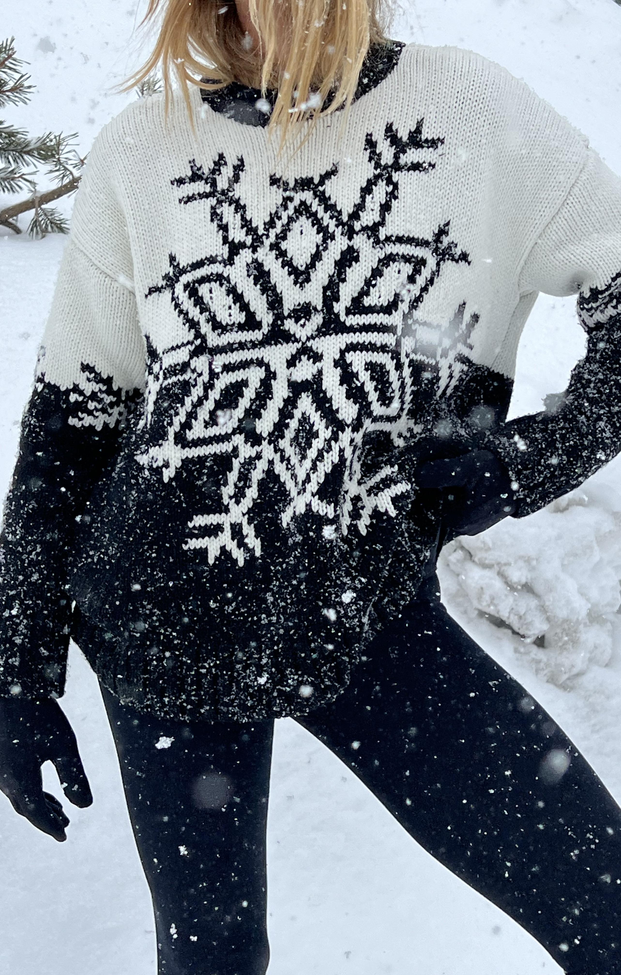 Snowflake Knit Stowe Sweater - Cozy Oversized Winter Pullover