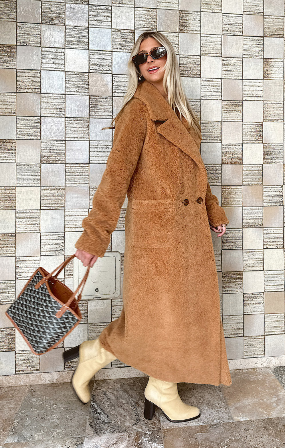 Melrose Teddy Sherpa Jacket in Camel - Oversized Cozy Style