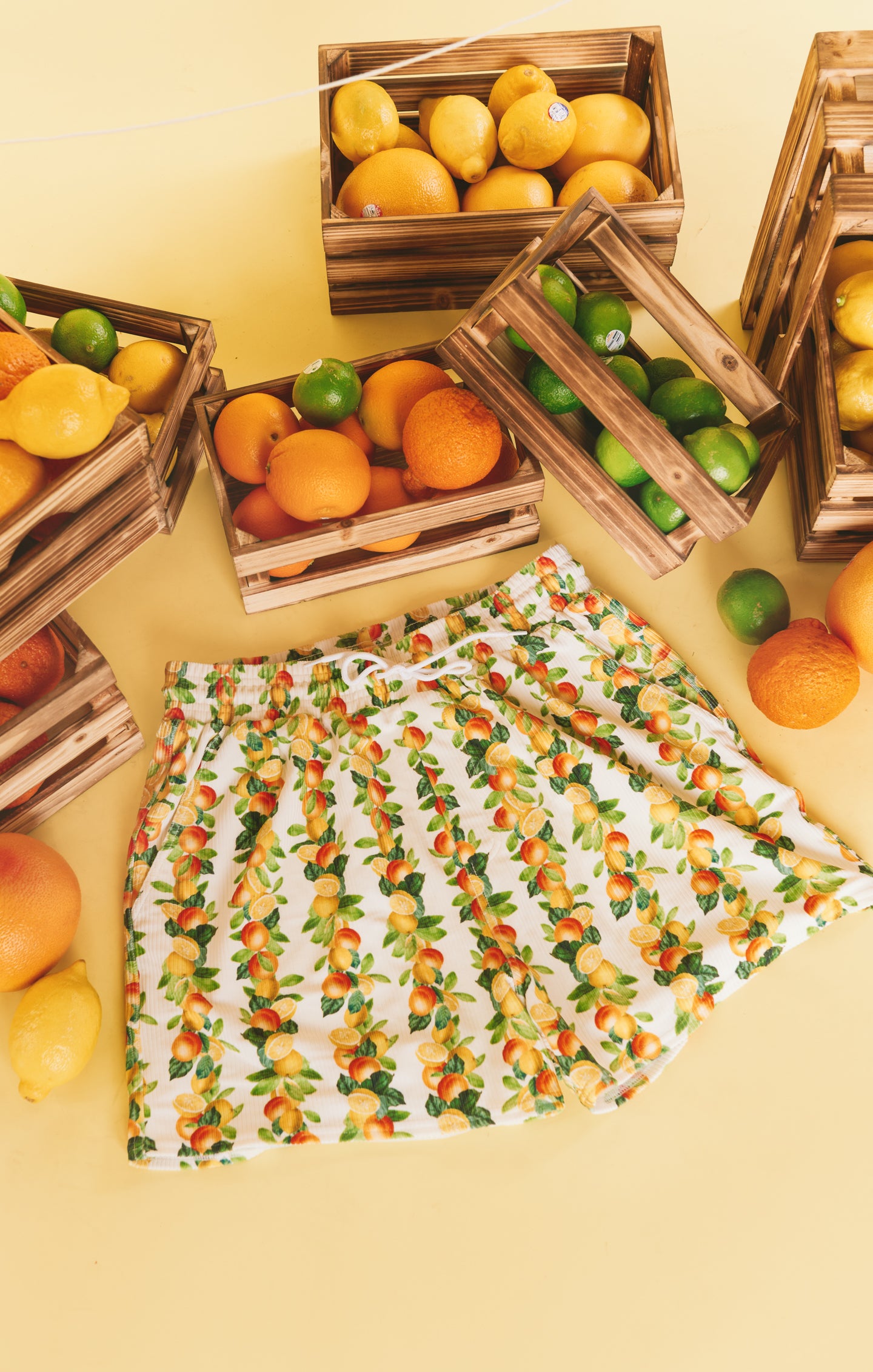 Men's Citrus Print Swim Trunks - MuMu Adjustable Beach Shorts