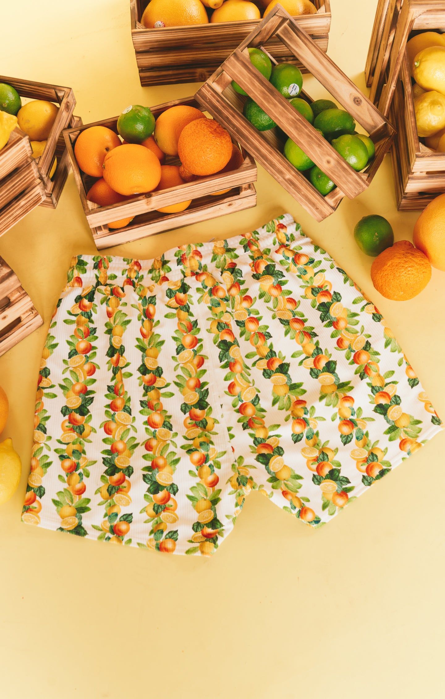 Men's Citrus Print Swim Trunks - MuMu Adjustable Beach Shorts