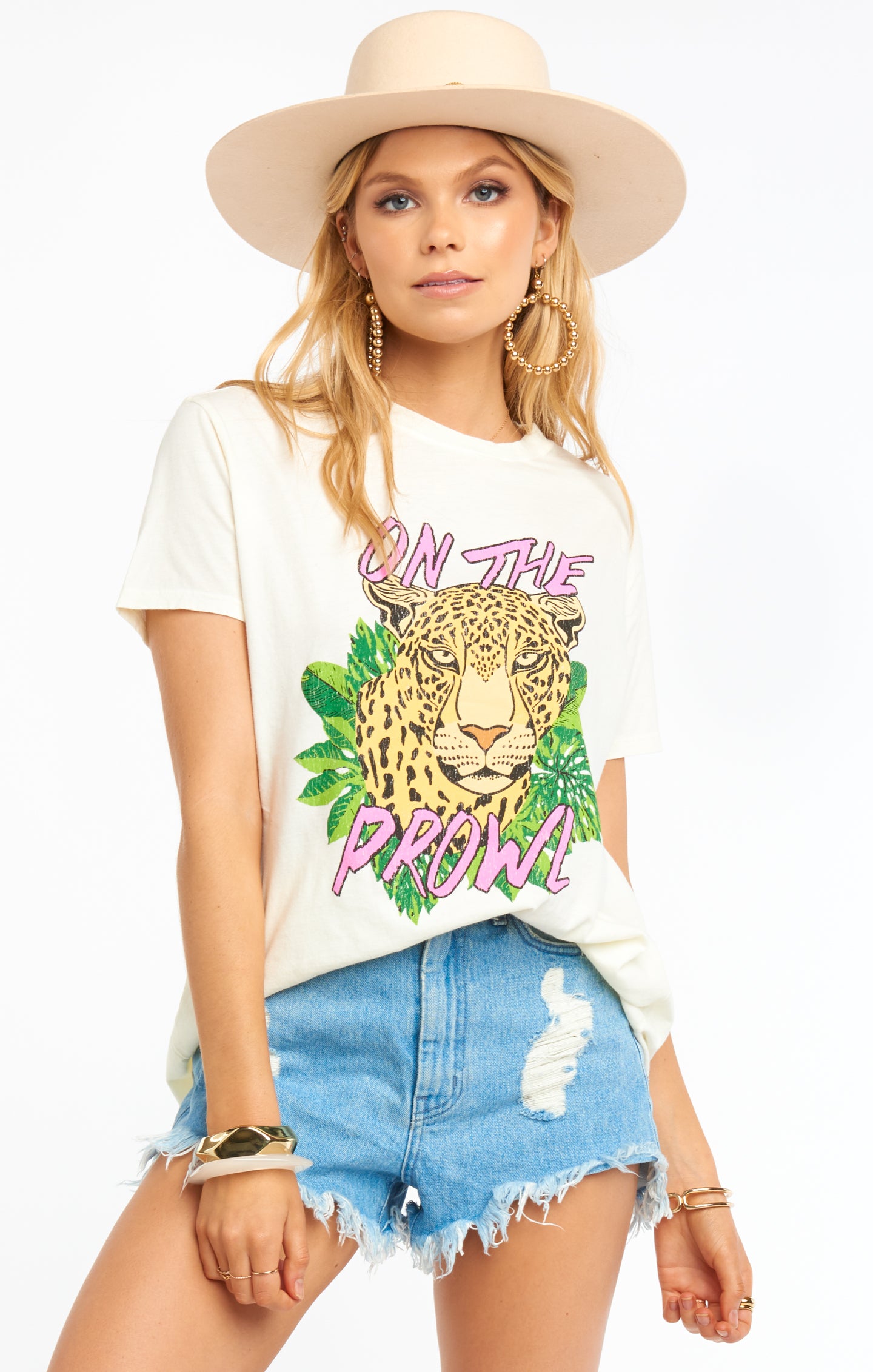 Thomas Tee - On The Prowl Graphic Scoop Neck T-Shirt