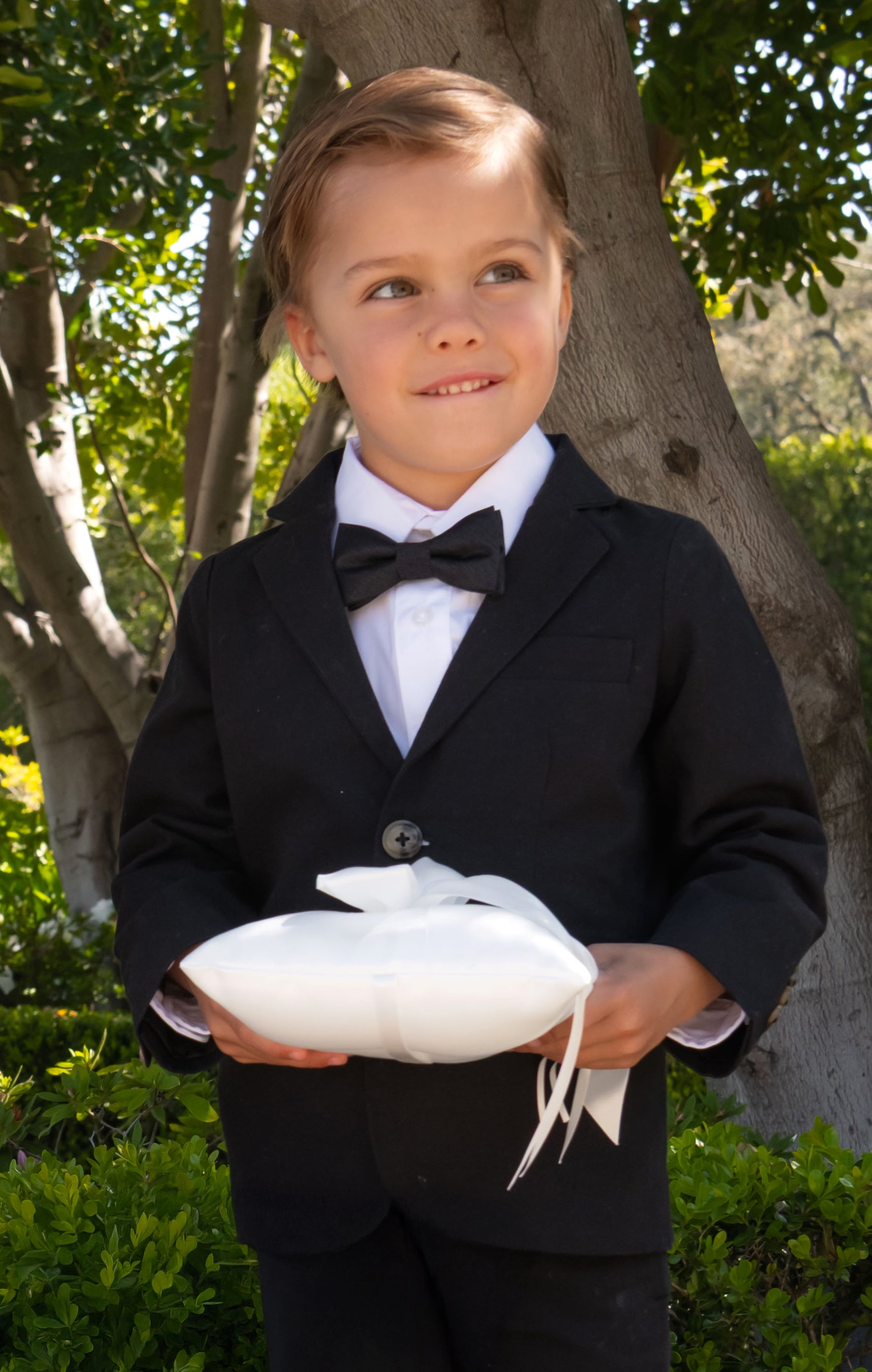 Kids Black Bow Tie - Clip-On Solid Color for Boys