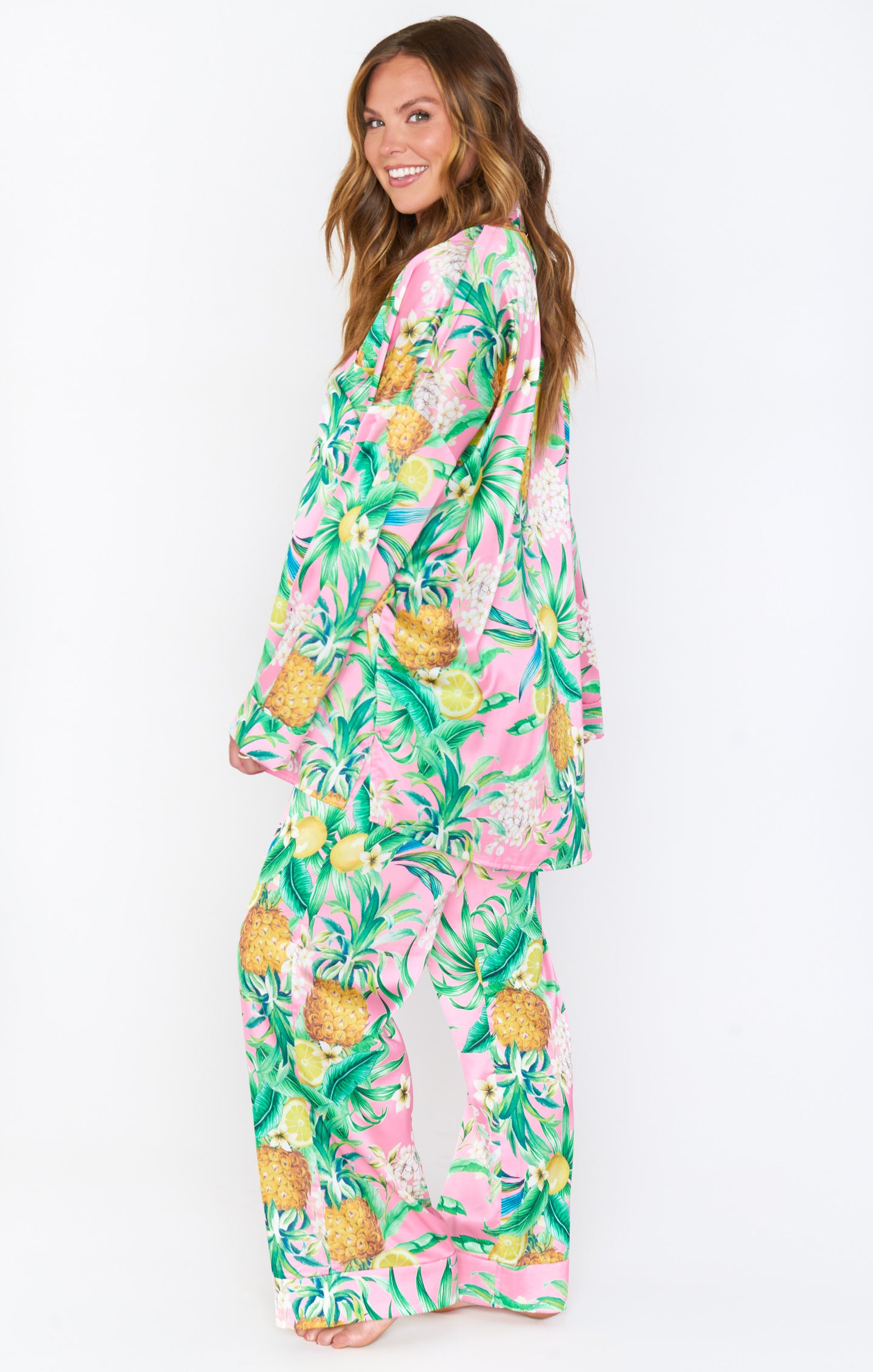 Hannah Brown Pineapple Pajama Set - Cozy Button-Down & Pants