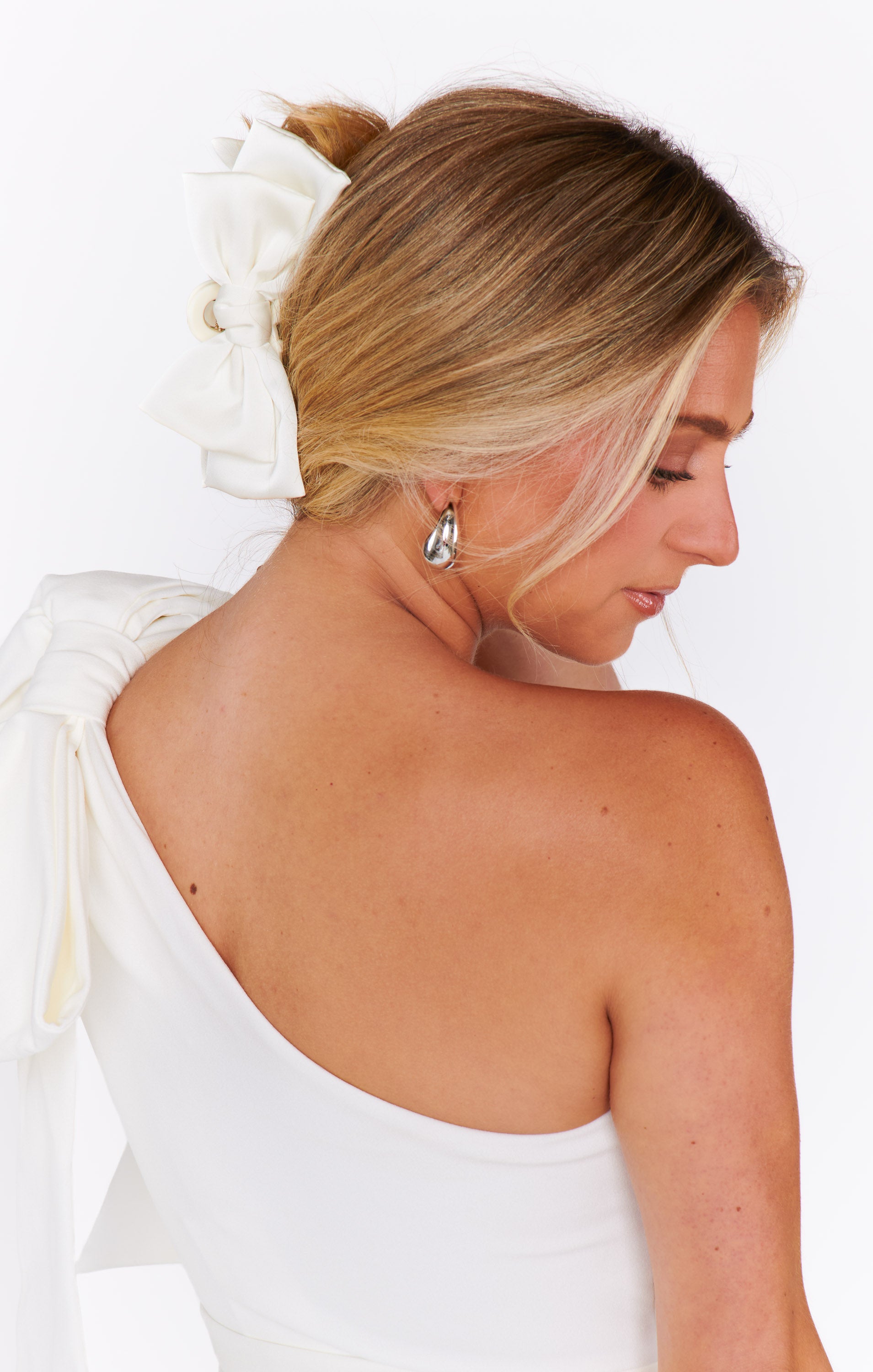 Bridal Bow Claw Clip - Ivory Hair Accessory for Weddings