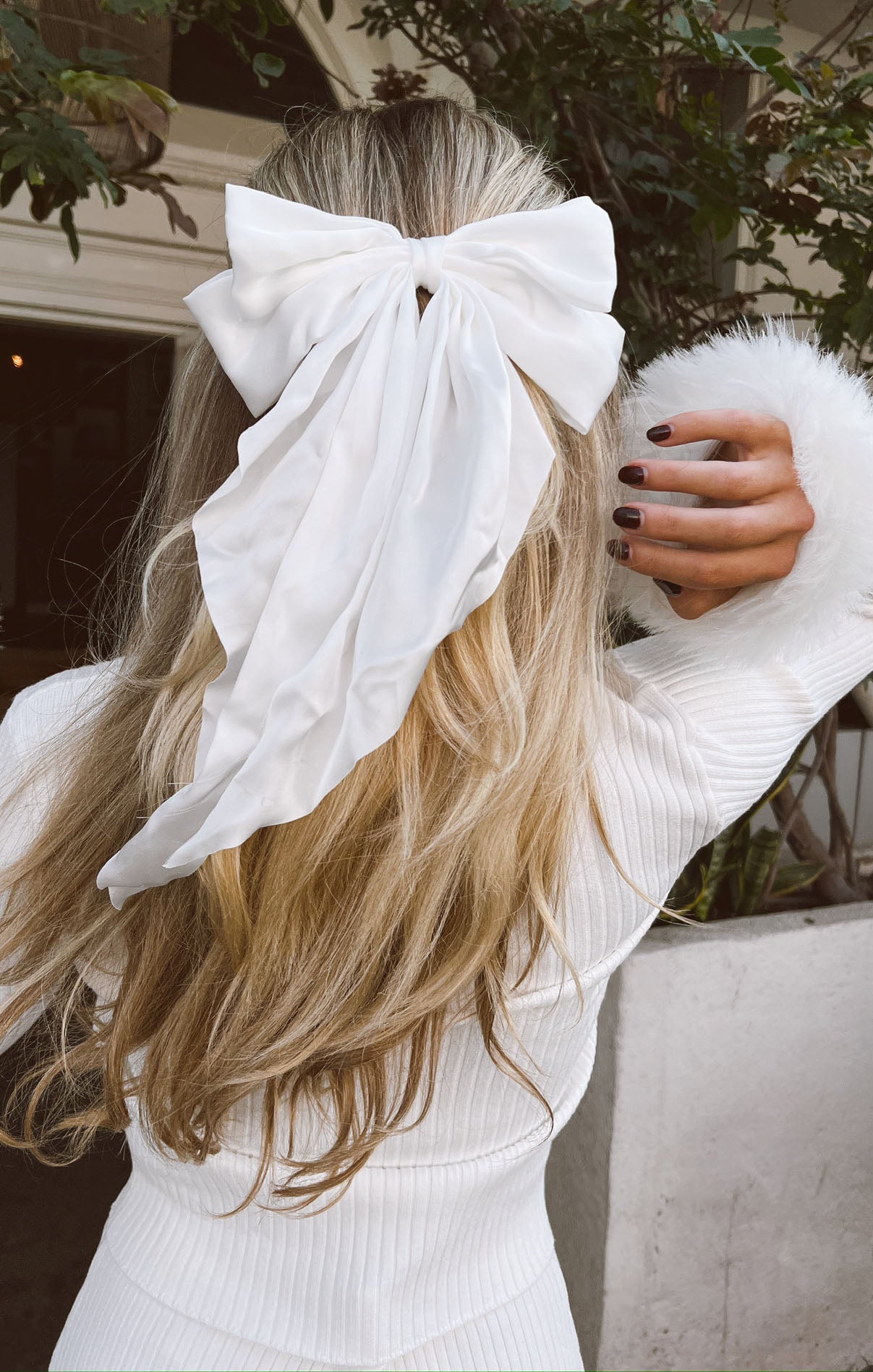 White Darling Hair Bow - Elegant Hair Accessory for Women