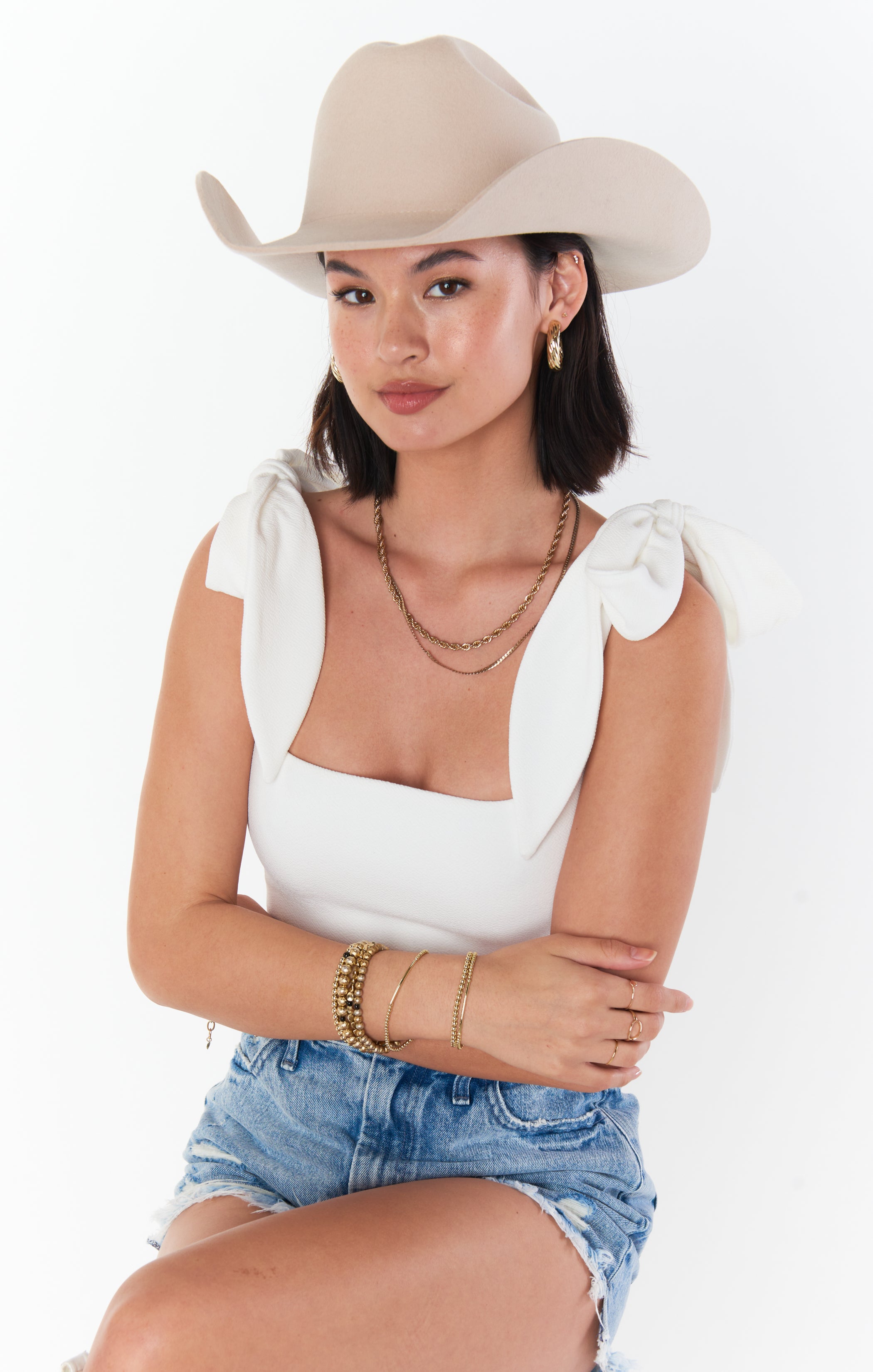 Beige Walken Cowboy Hat - Stylish Western Accessory